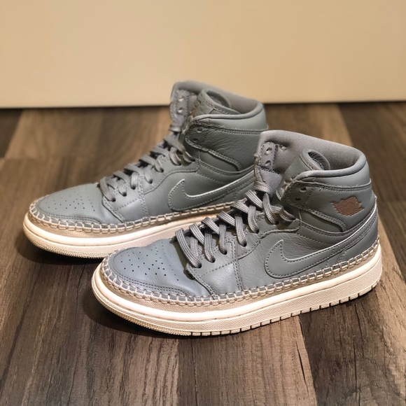 Nike Air Jordan 1 Retro High Sneaker, Womens 5.5 - Picture 6 of 7